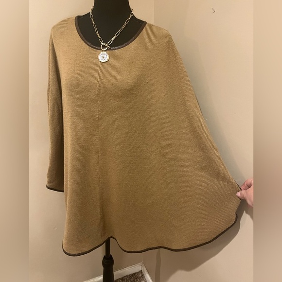 Cremieux Leather Trim  Poncho Sweater Camel Brown Wool Blend, size L - Picture 2 of 8